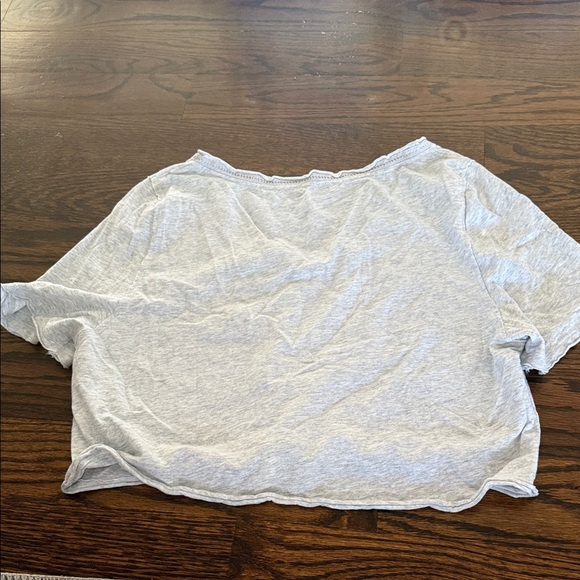 Aerie Offline Set of 2 Gray and White Cropped Tops - Picture 5 of 7